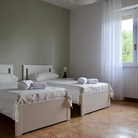 Ristrutturato Con Piccola Vista