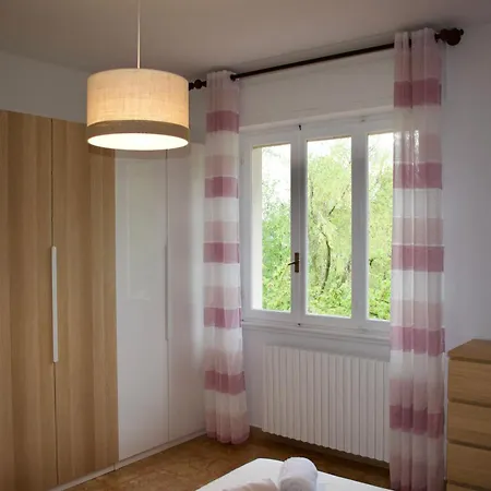 Ristrutturato Con Piccola Vista Apartment