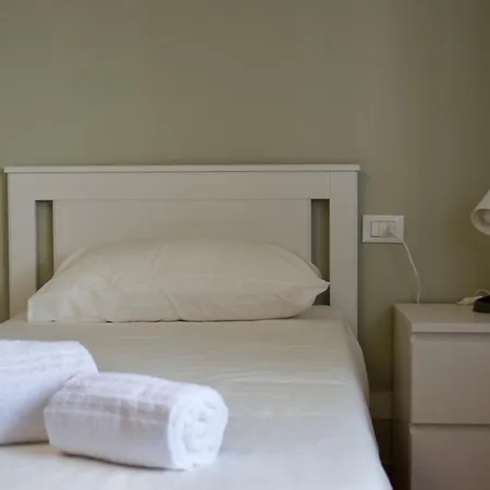 Apartment Ristrutturato Con Piccola Vista *