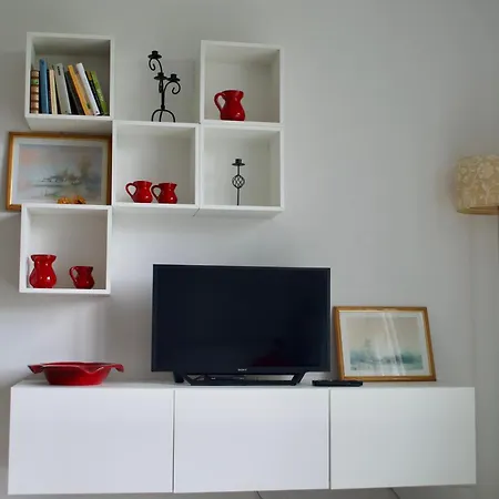 Ristrutturato Con Piccola Vista *