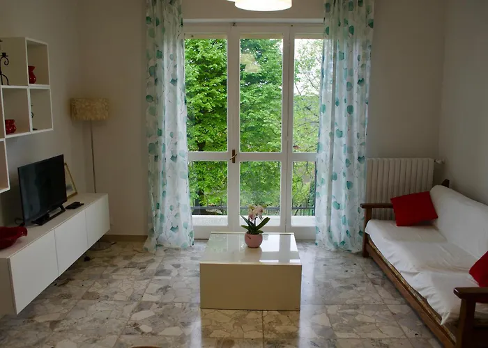 Apartament Ristrutturato Con Piccola Vista