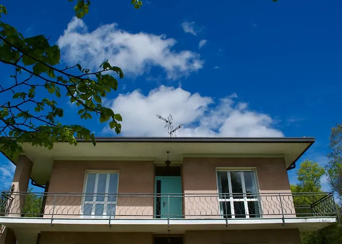 Ristrutturato Con Piccola Vista Διαμέρισμα *