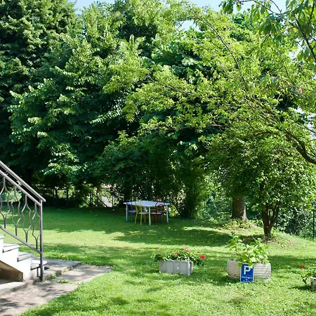 Ristrutturato Con Piccola Vista